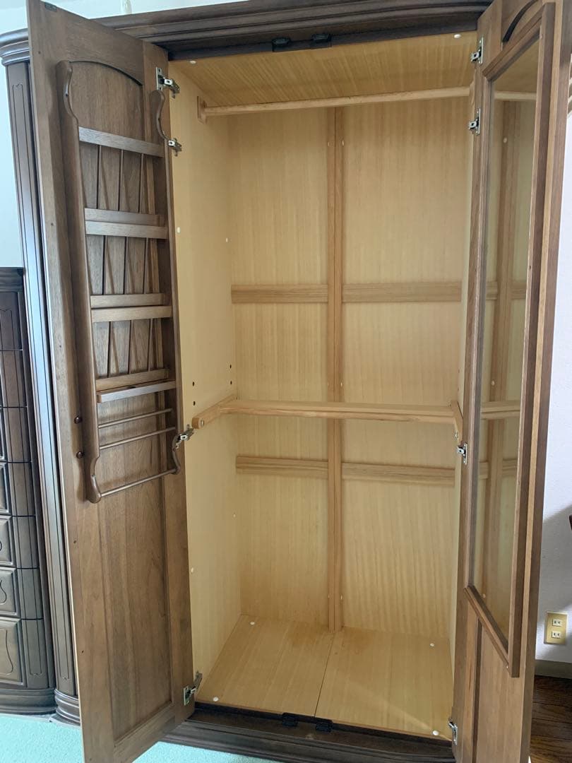 木製　洋服タンス　3枚扉　引出/鏡/ハンガーポール付