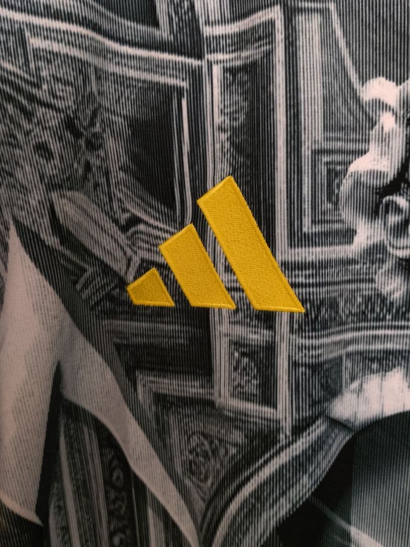 L*a様 【未使用タグ付き】ユベントス 25/26 プレマッチ ジャージー XL