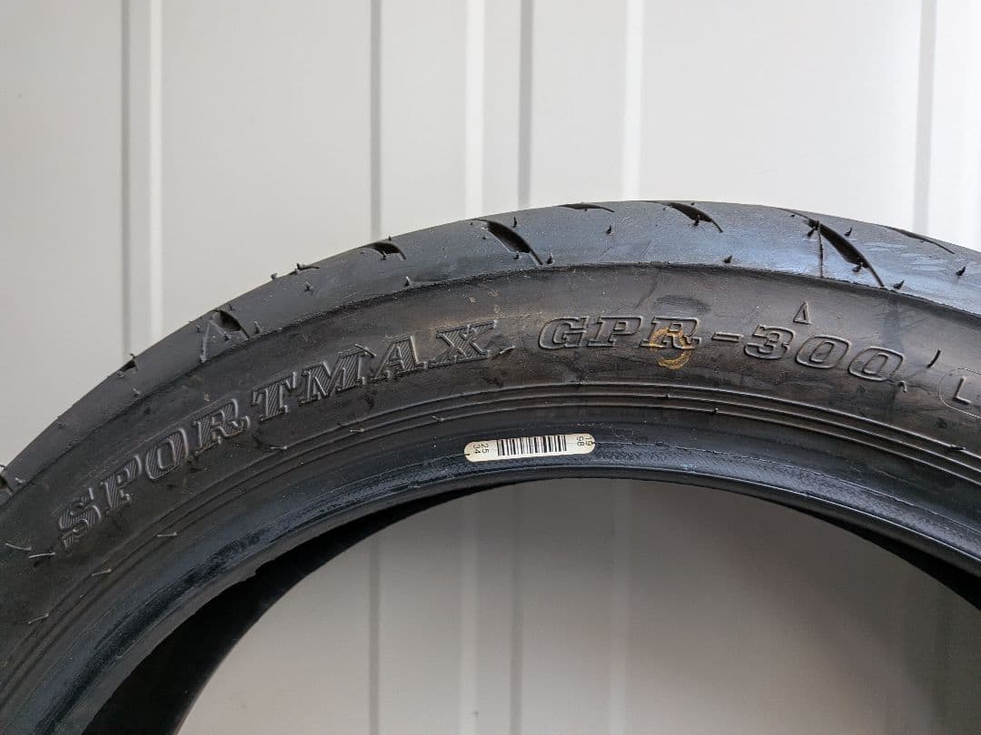 SPORTMAX GPR-300 110/70R17 140/70R17セット