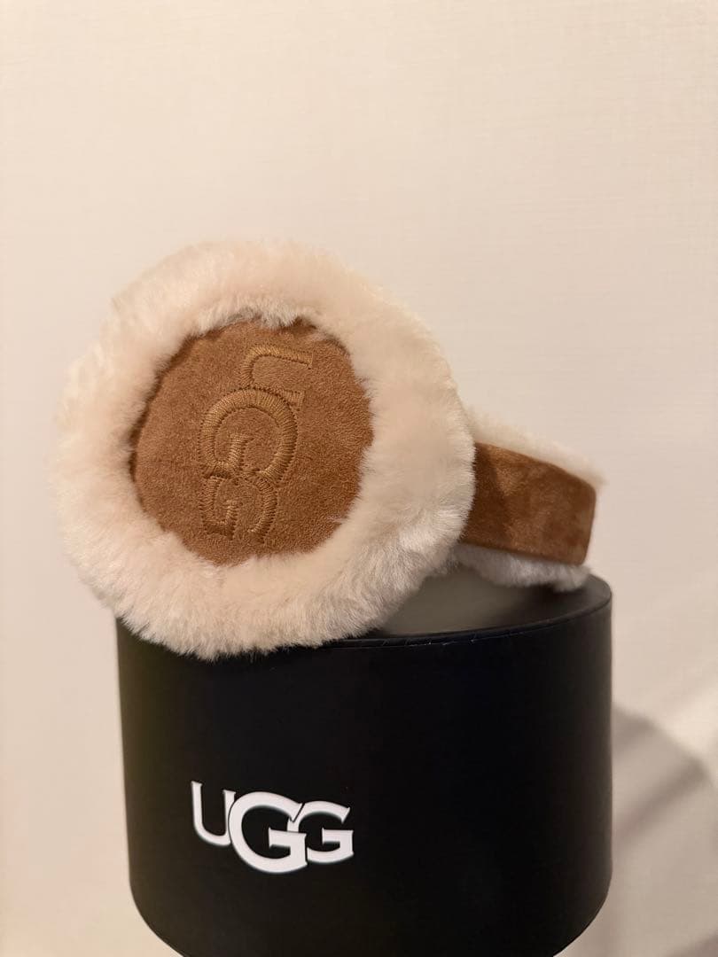 UGG フェイクファー耳あて ベージュ