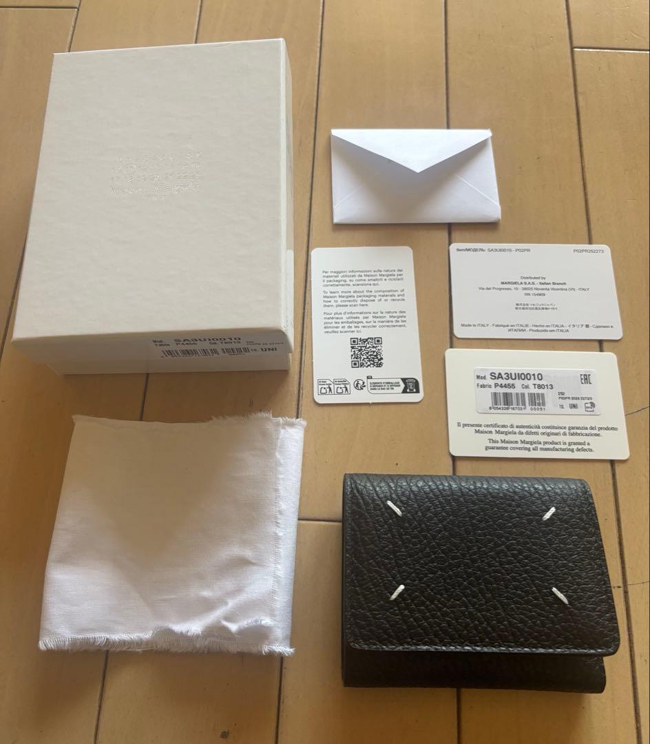 メゾンマルジェラ 三つ折り財布 レディース 黒 SA3UI0010 P4455