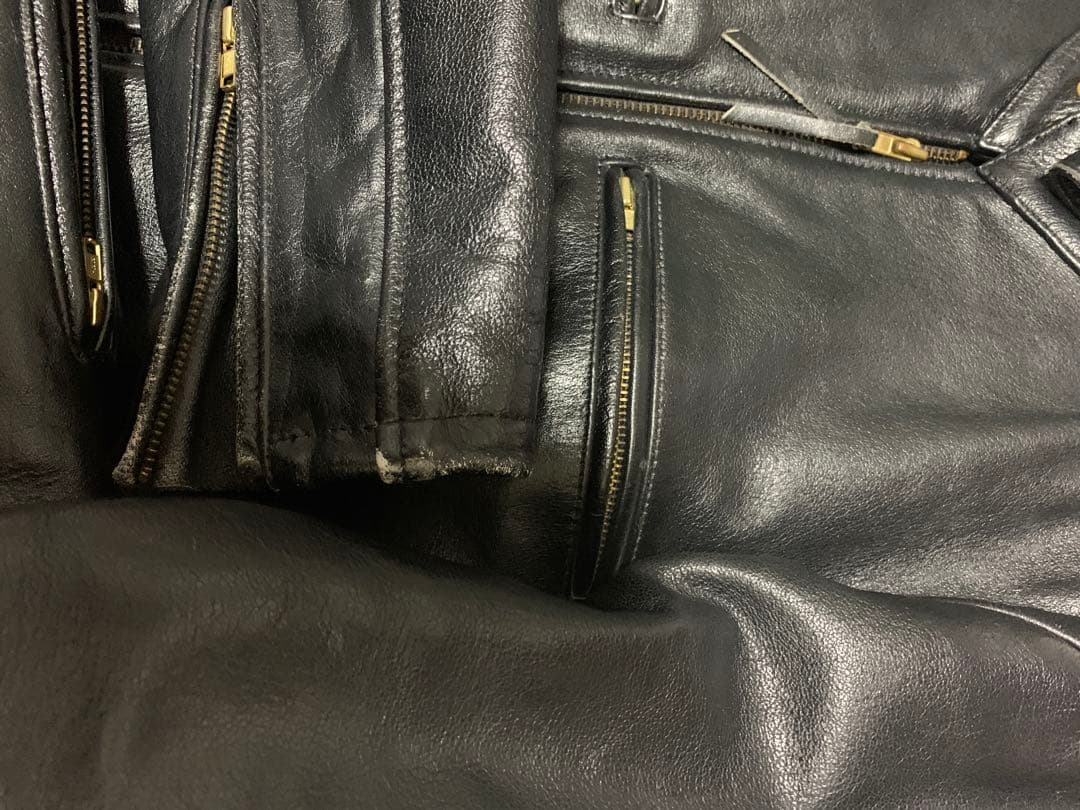 ブラックレザーシングルライダースジャケット