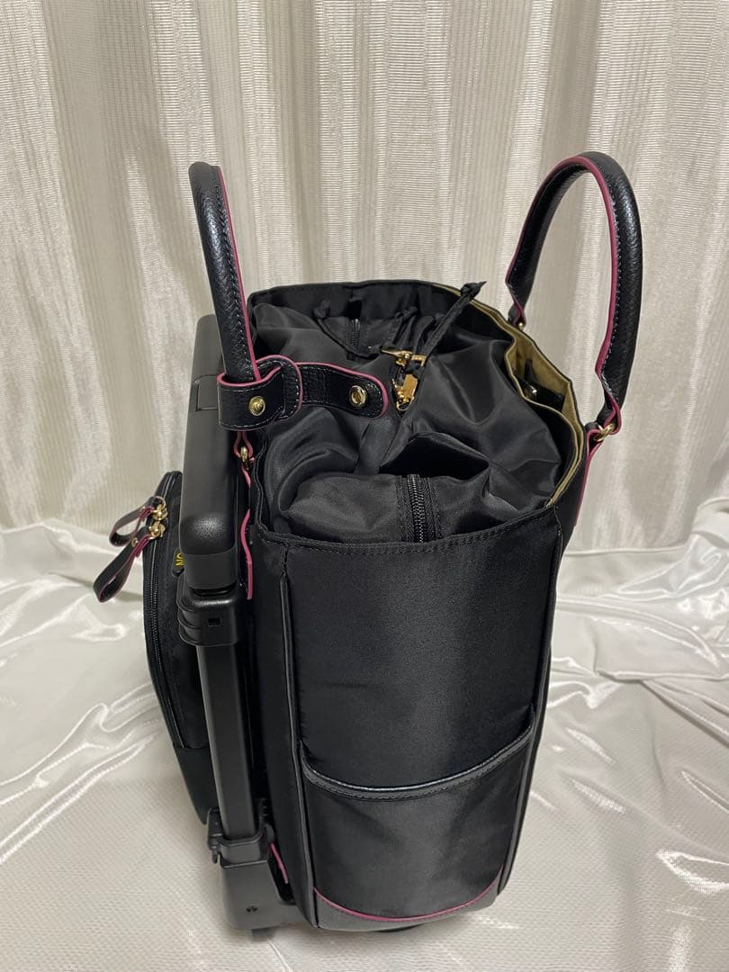 美品　SWANY(スワニー)リリーア キャリー　四輪ストッパー　レインカバー付き