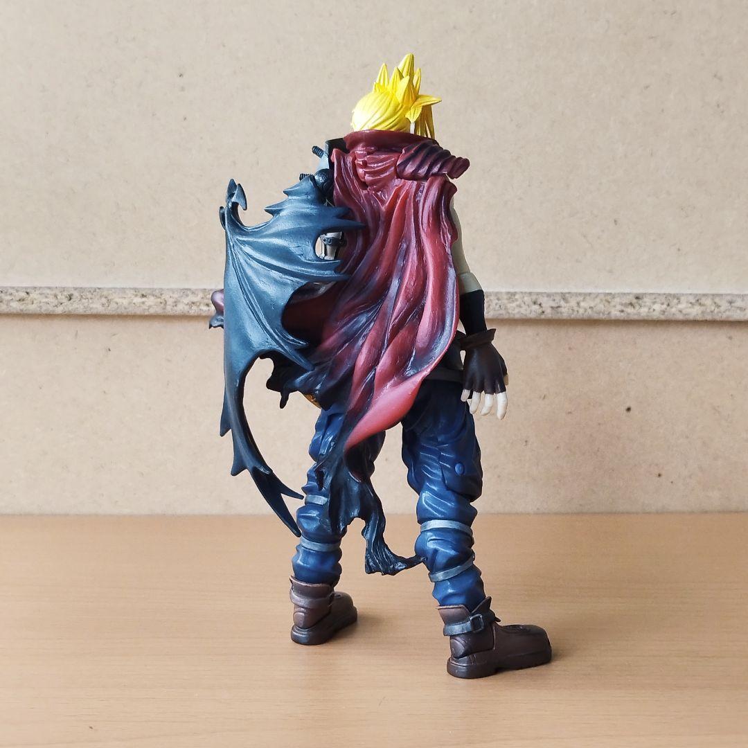 プレイアーツ クラウド キングダムハーツ ファイナルファンタジー