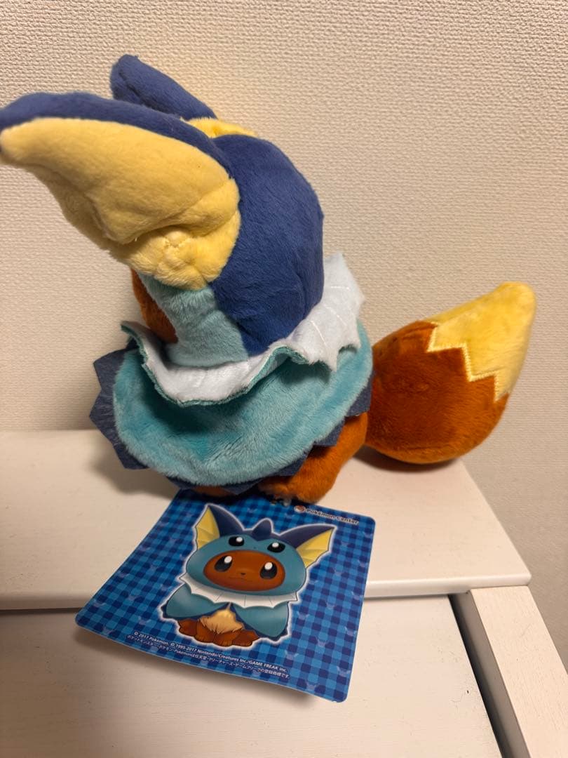 イーブイ ポンチョ　シャワーズ　ぬいぐるみ　新品　ポケモンセンター　レア