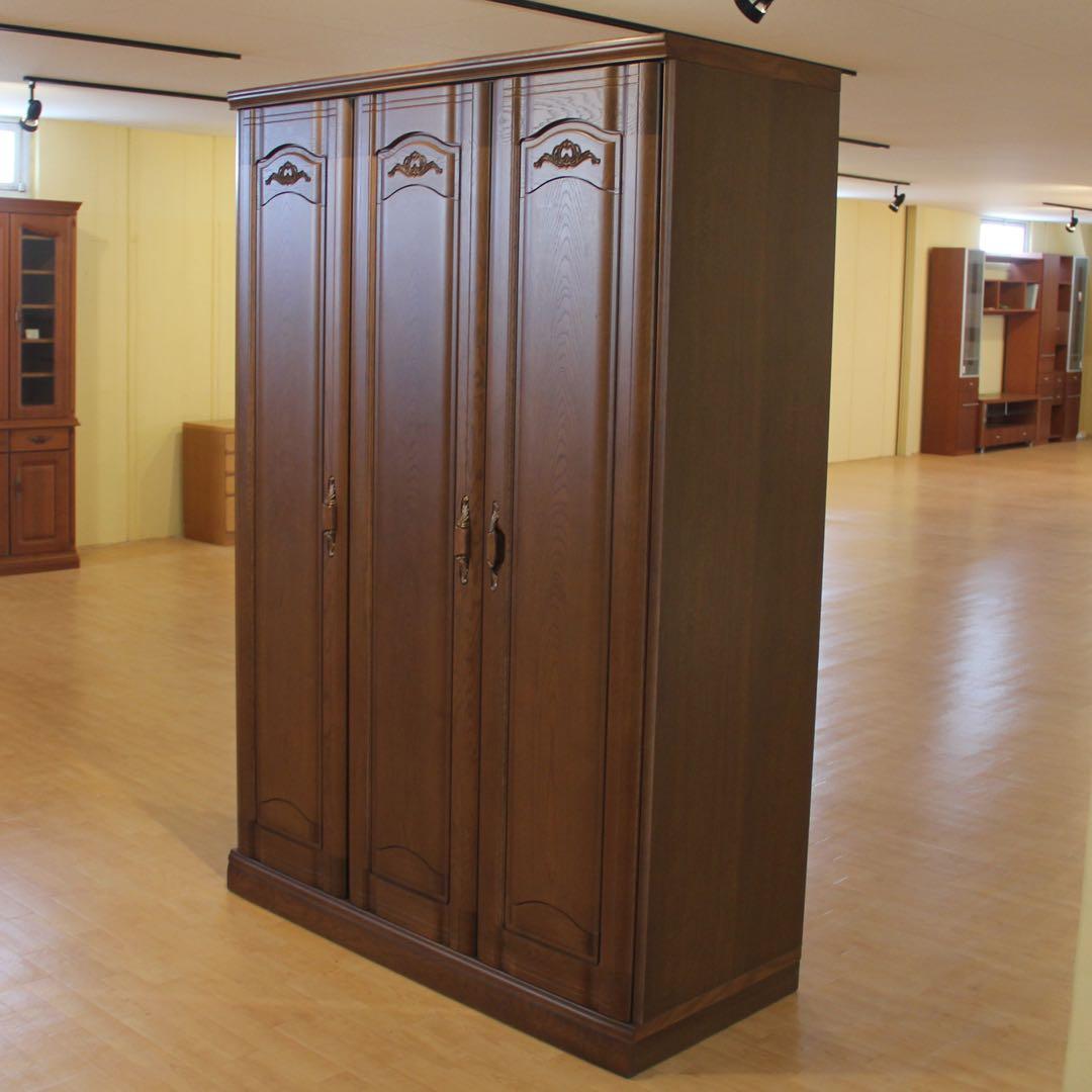 家具店展示品未使用品　、国産高級洋服タンス　ナラ材