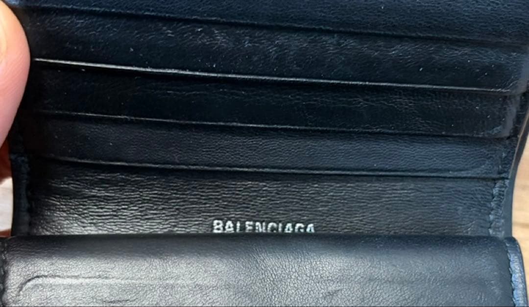 BALENCIAGA 二つ折り財布 黒 レザー