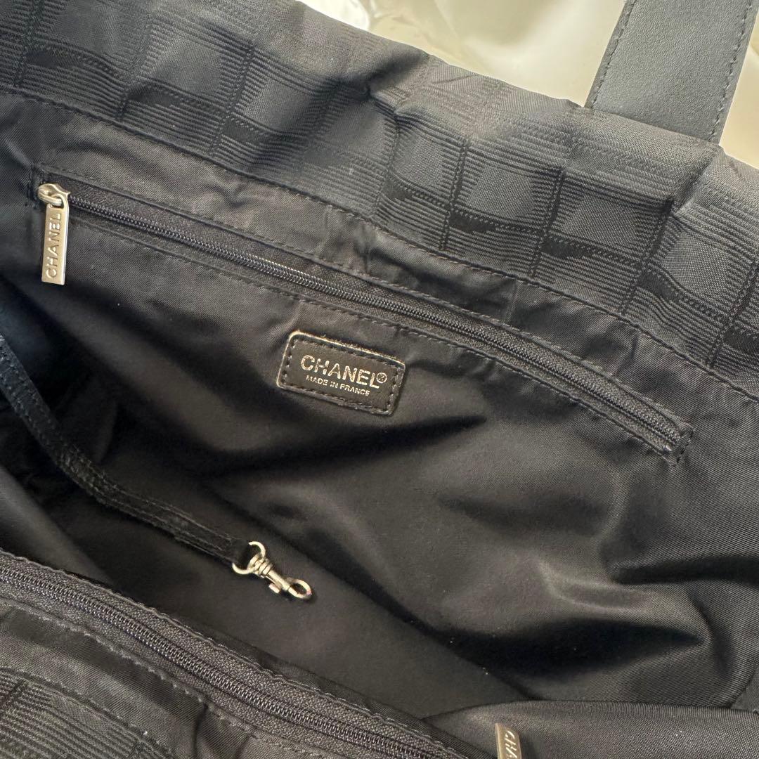 シャネル　ニュートラベルライン　ブラック トートバッグ　CHANEL