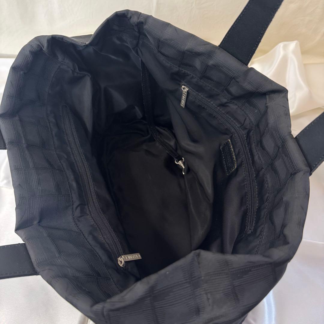 シャネル　ニュートラベルライン　ブラック トートバッグ　CHANEL