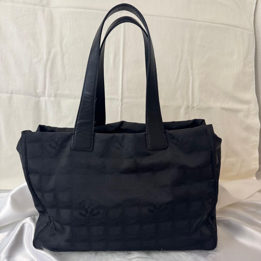 シャネル　ニュートラベルライン　ブラック トートバッグ　CHANEL