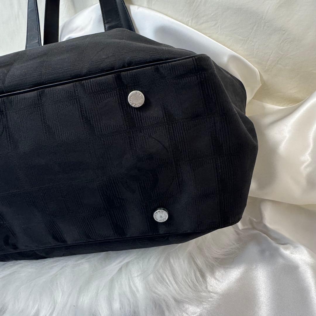 シャネル　ニュートラベルライン　ブラック トートバッグ　CHANEL