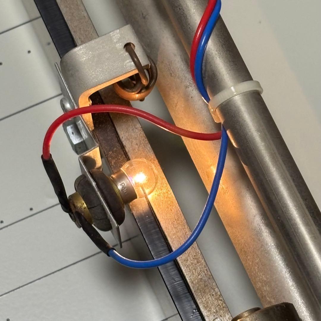 PLUS 手動断裁機　PK-513 動作品　カットライン点灯