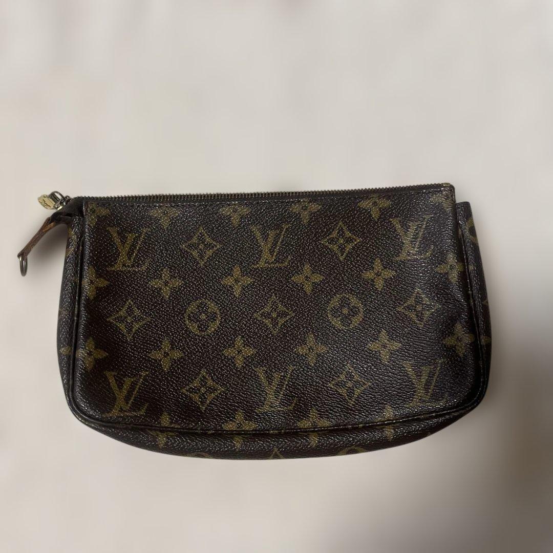 ルイヴィトン　ポシェットアクセサリーソワールモノグラム　LUIS VUITTON