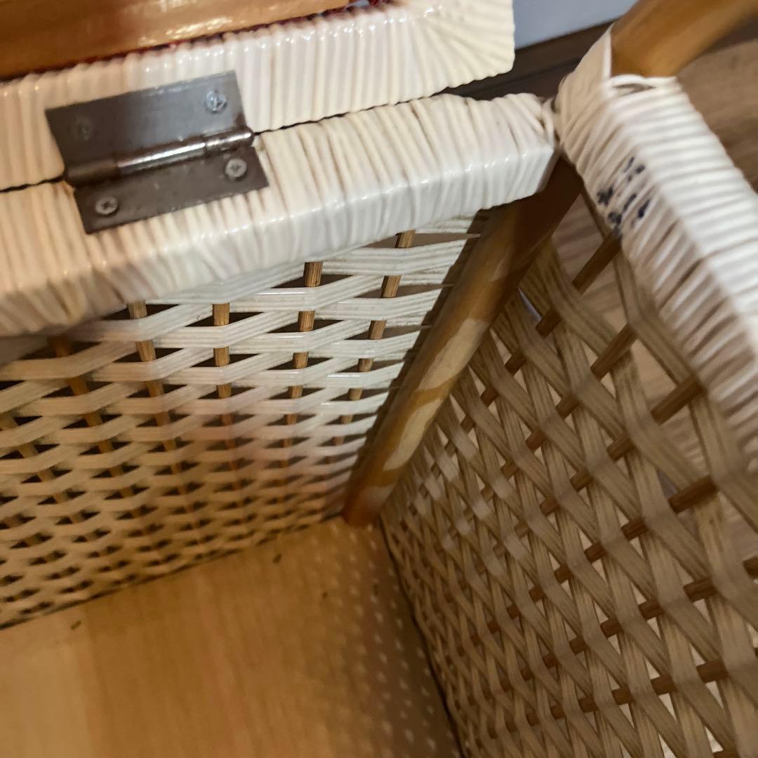 ✳︎レトロ　ハローキティ　かご　バスケット　サンリオ　収納　籠　昭和　レア編み込み