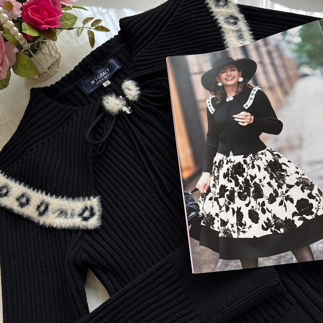 エムズグレイシー　ロゴ入りお花モチーフデザインダブルジップカーディガンニット38