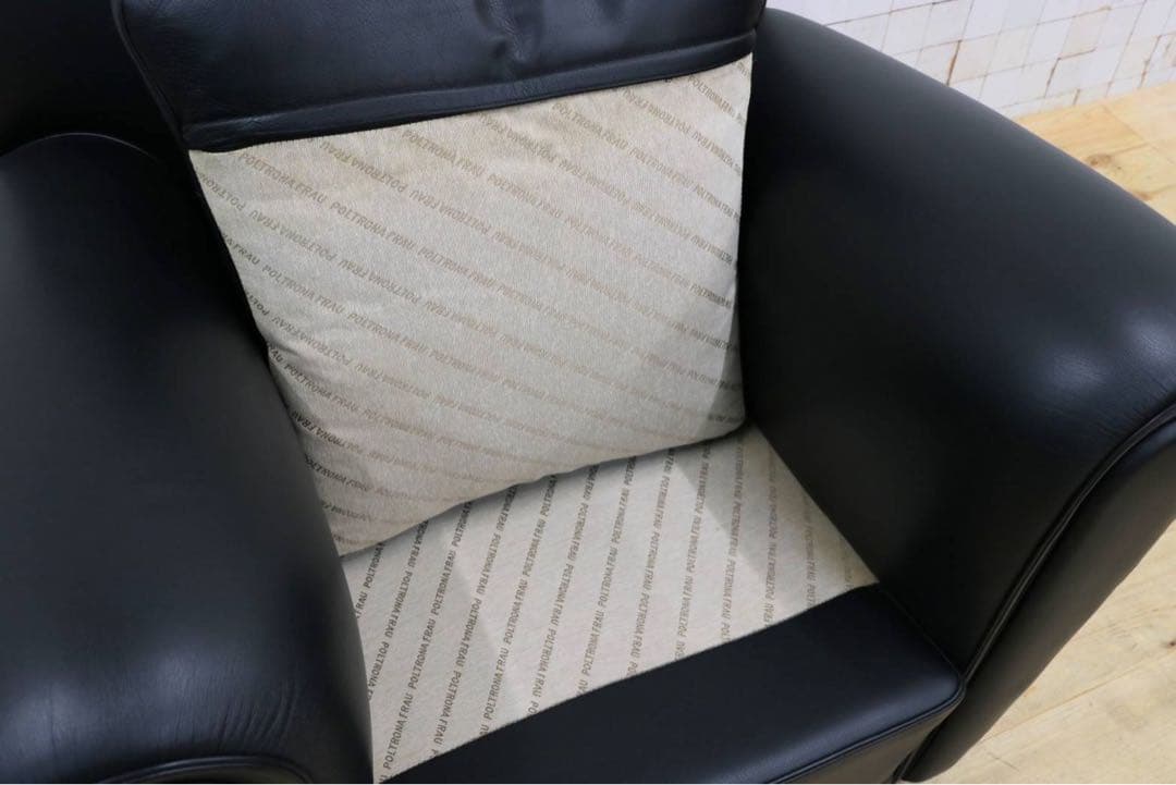 GMIK121○Poltrona Frau / ポルトローナフラウ Vanity