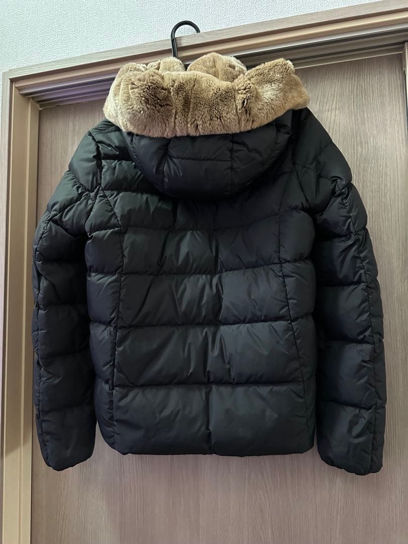 DUVETICA ROISIN ファー付きダウンジャケット