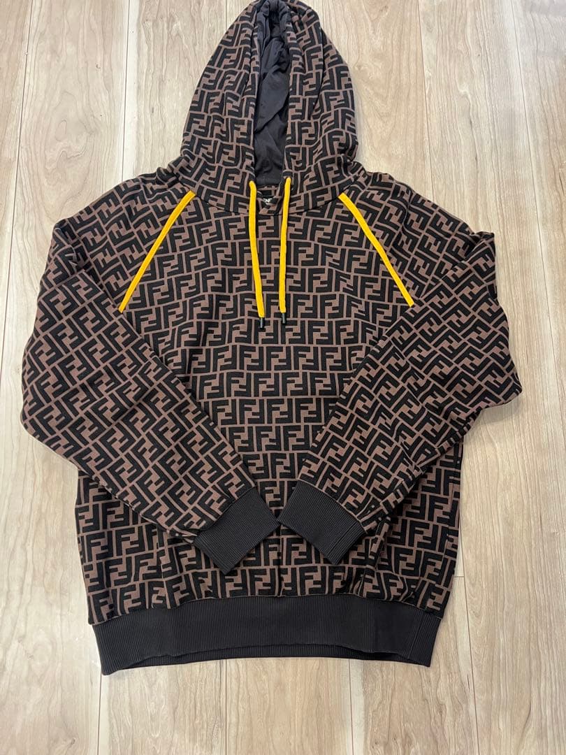 FENDI フェンディ パーカー