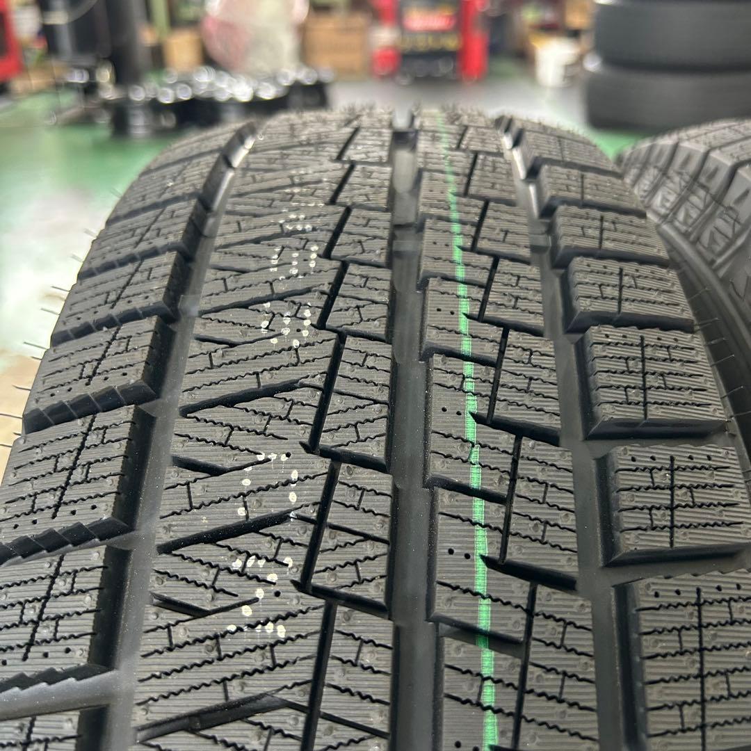 新品未使用スタッドレス195/65R15　4本セット　送料無料！