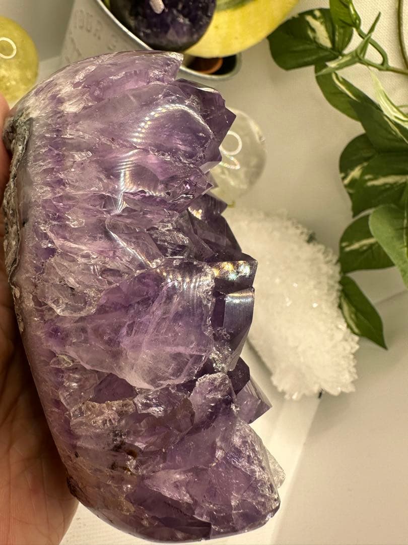 アメジストハートクラスター♡ロマネ入り♡カルサイト共生♡高級彫り台座