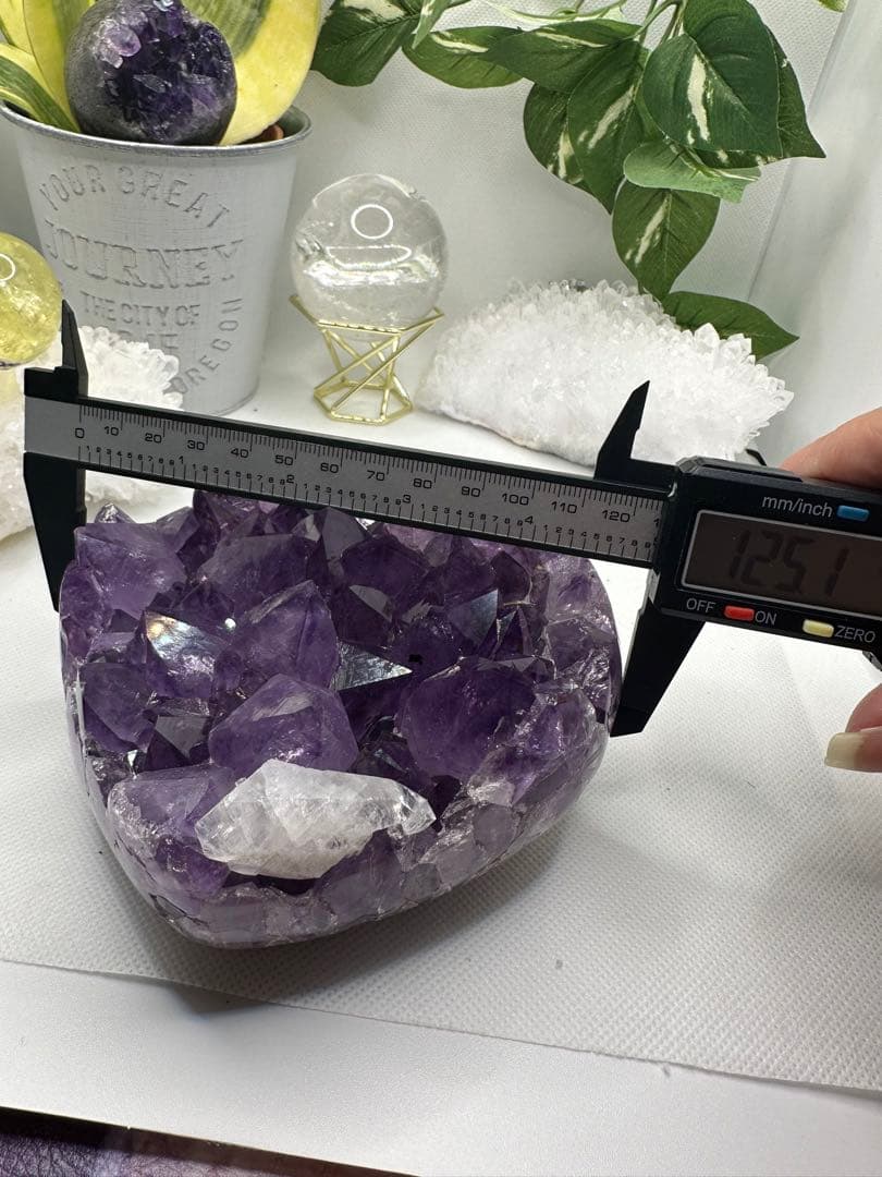 アメジストハートクラスター♡ロマネ入り♡カルサイト共生♡高級彫り台座