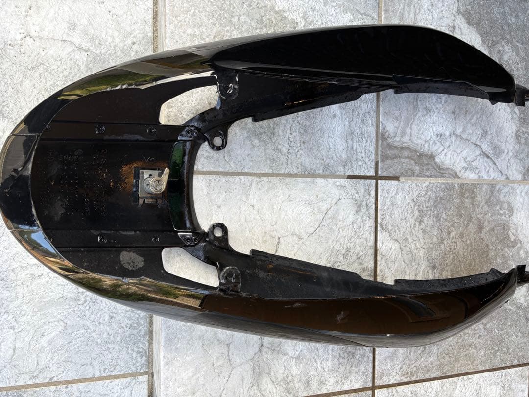 HONDA ホーネット 250 テールカウル シルバー/ブラック カウル