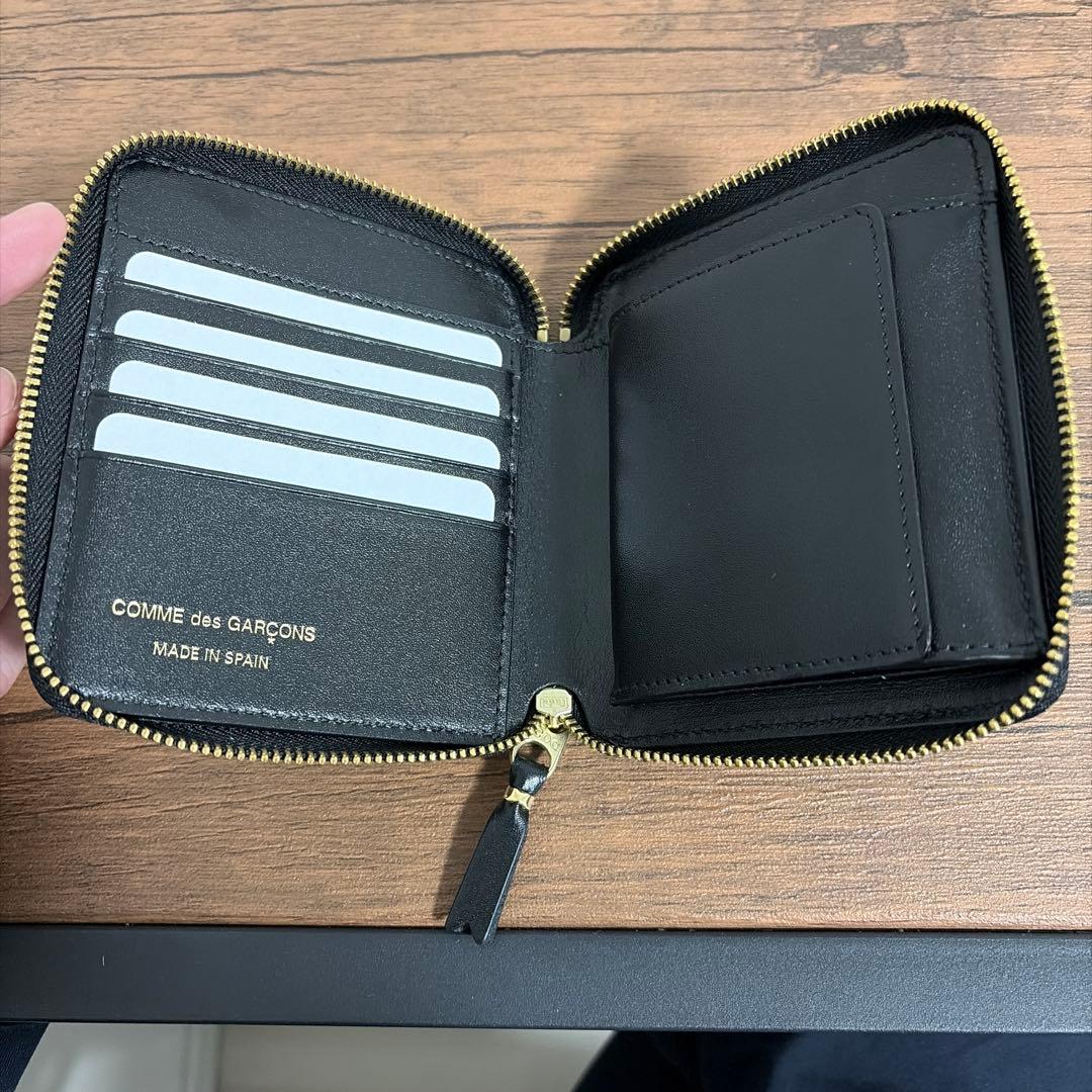 新品未使用！【COMME des GARCONS】コムデギャルソン 二つ折り財布