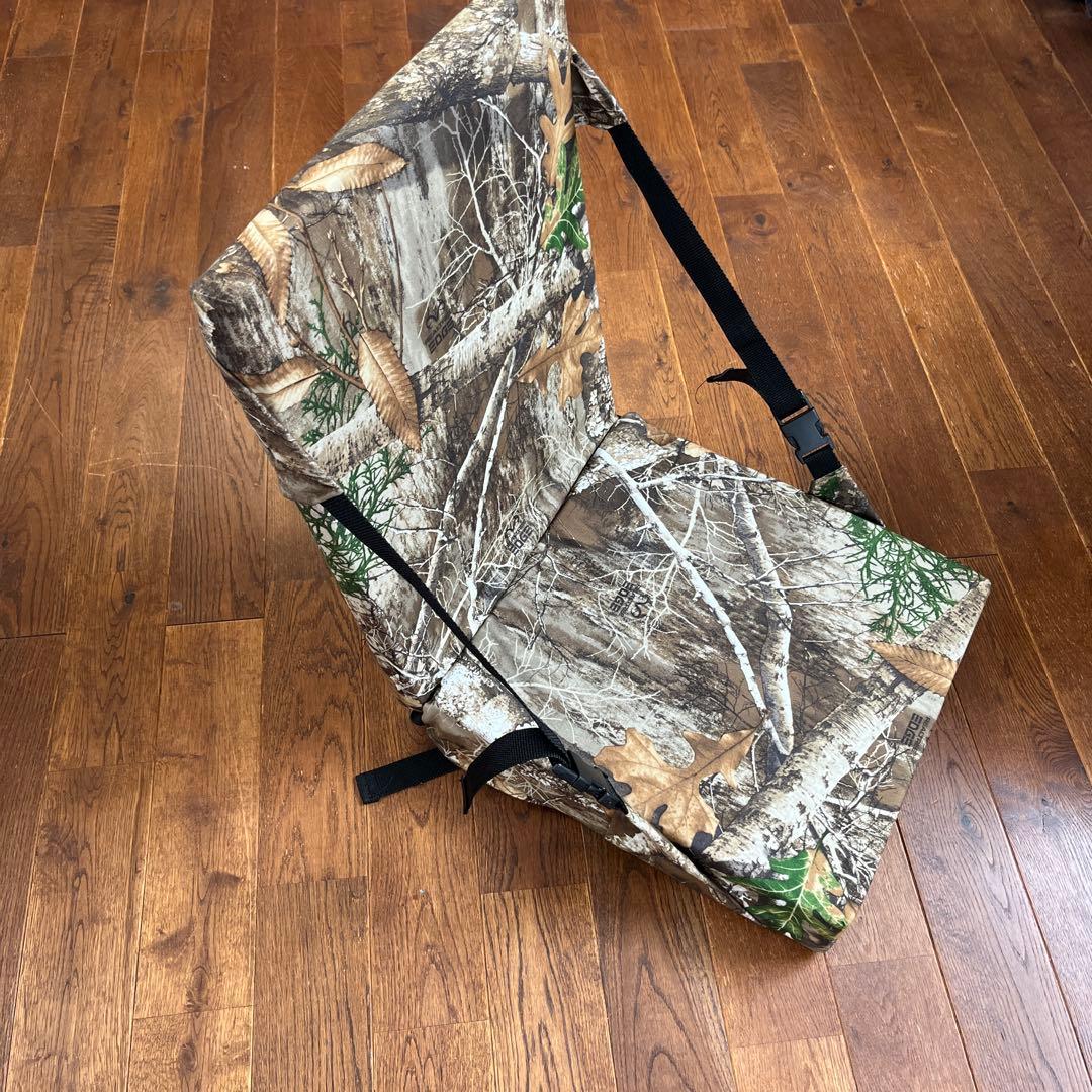 ThermaSeat USA製　RealTree リアルツリー　折り畳み
