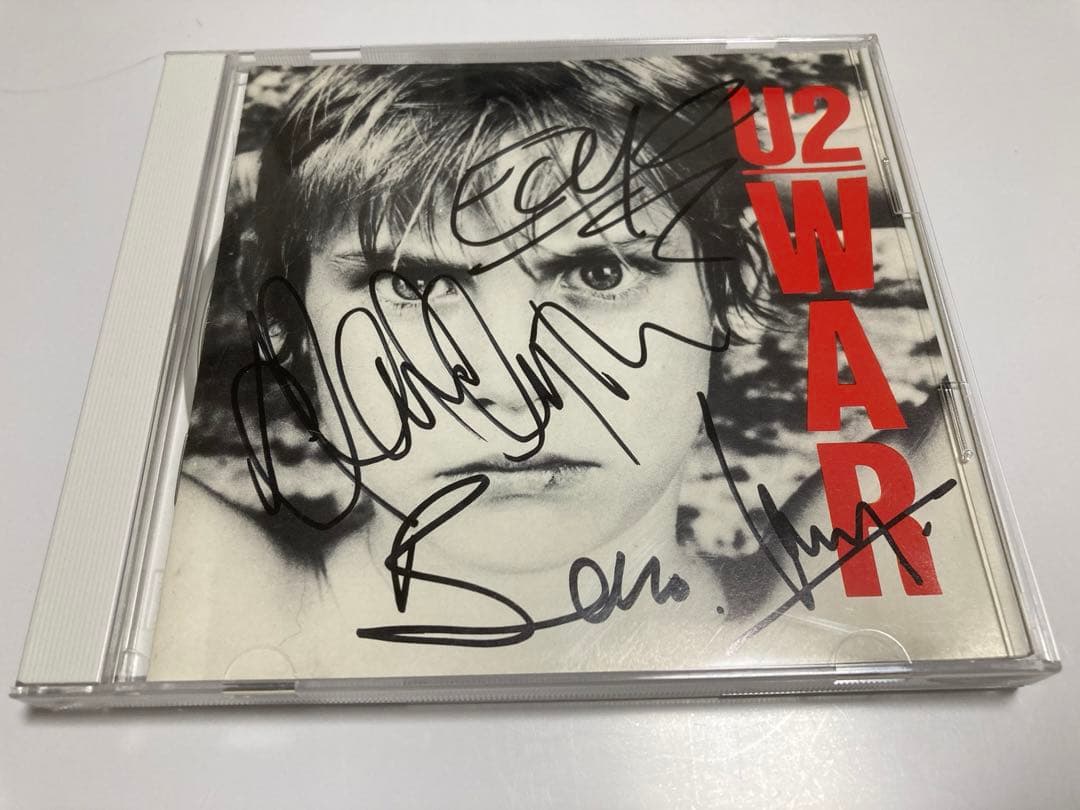 レア　u2 直筆サインCD WAR bono edge Larry adam