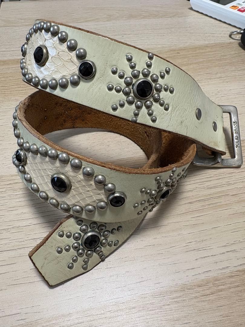 HTC レザーベルト 32インチ