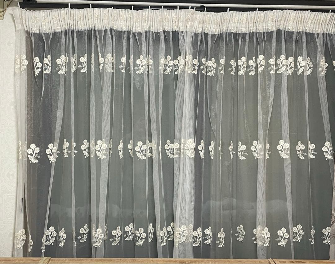 レース カーテン, 花刺繍入り カーテン、H204cmXW110cm X 2,