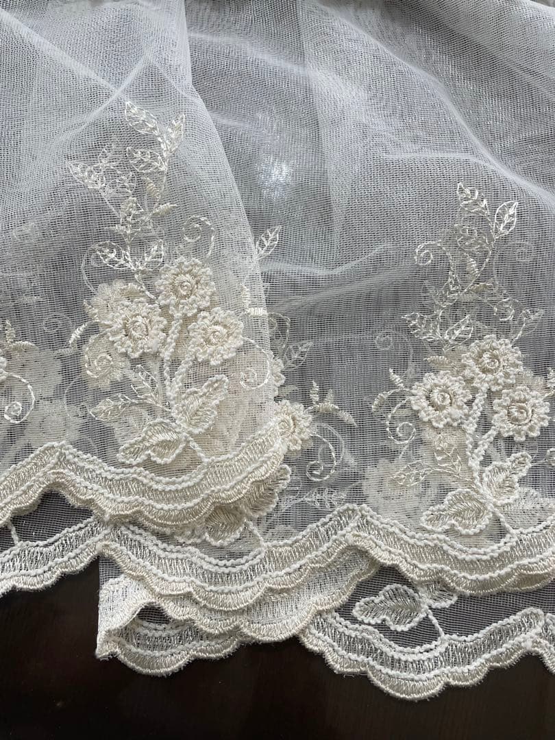 レース カーテン, 花刺繍入り カーテン、H204cmXW110cm X 2,