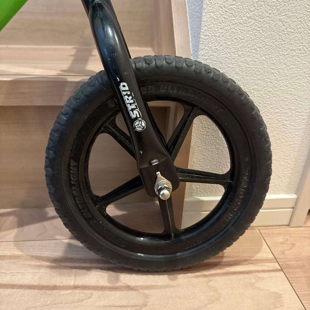 ストライダー　クラシックモデル　グリーン　専用バッグ付き