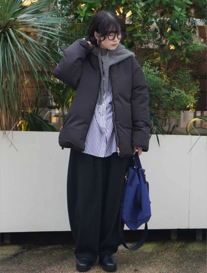 【新品未使用】Curensology サイドジップノーカラーダウンジャケット