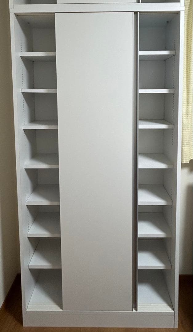 ★引き戸収納本棚・本収納  新品未使用  ホワイト  高さ180cm  匿名配送
