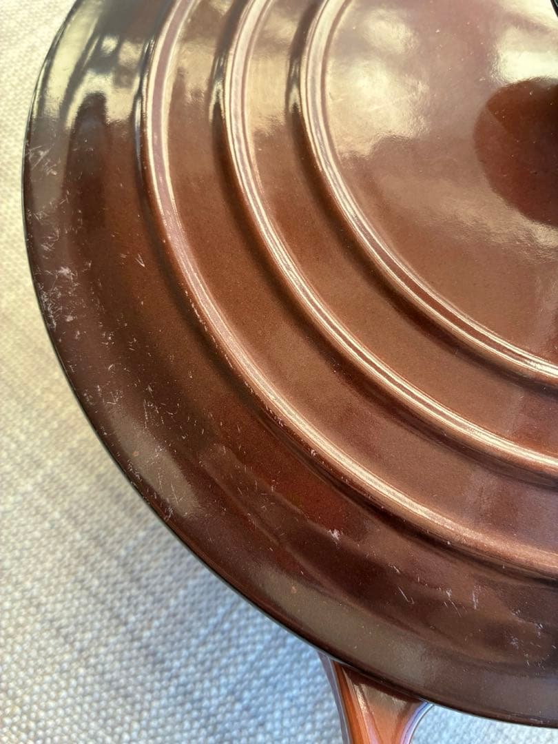 未使用品　ルクルーゼ　ココットロンド　20cm チェスナッツ　小キズあり