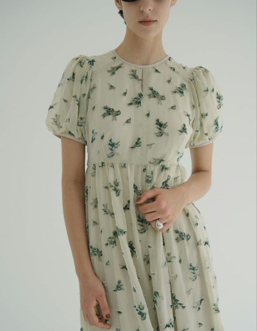 clane　FLOWER OPAL PUFF ONEPIECE