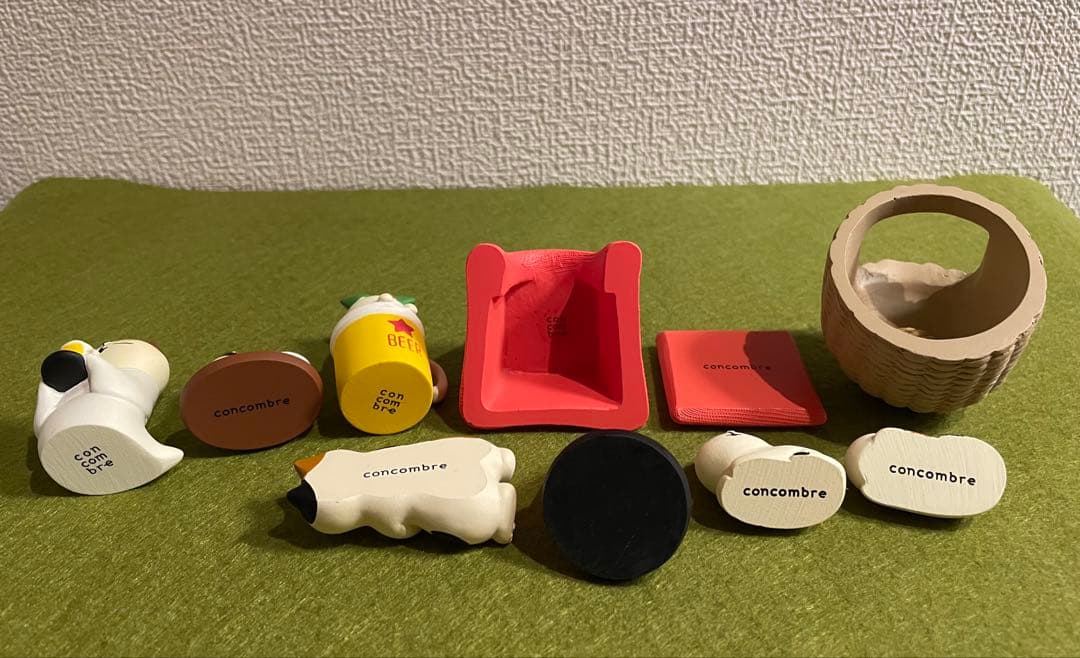 デコレ コンコンブル ちぐら こたつ お座布団 ビール ヘソ天 猫