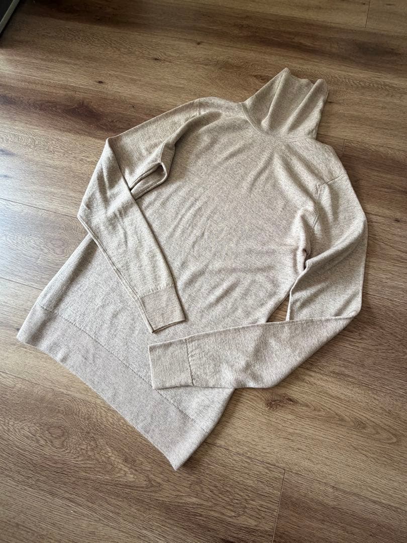 はるさん ❣️JOHN SMEDLEY ウールタートル