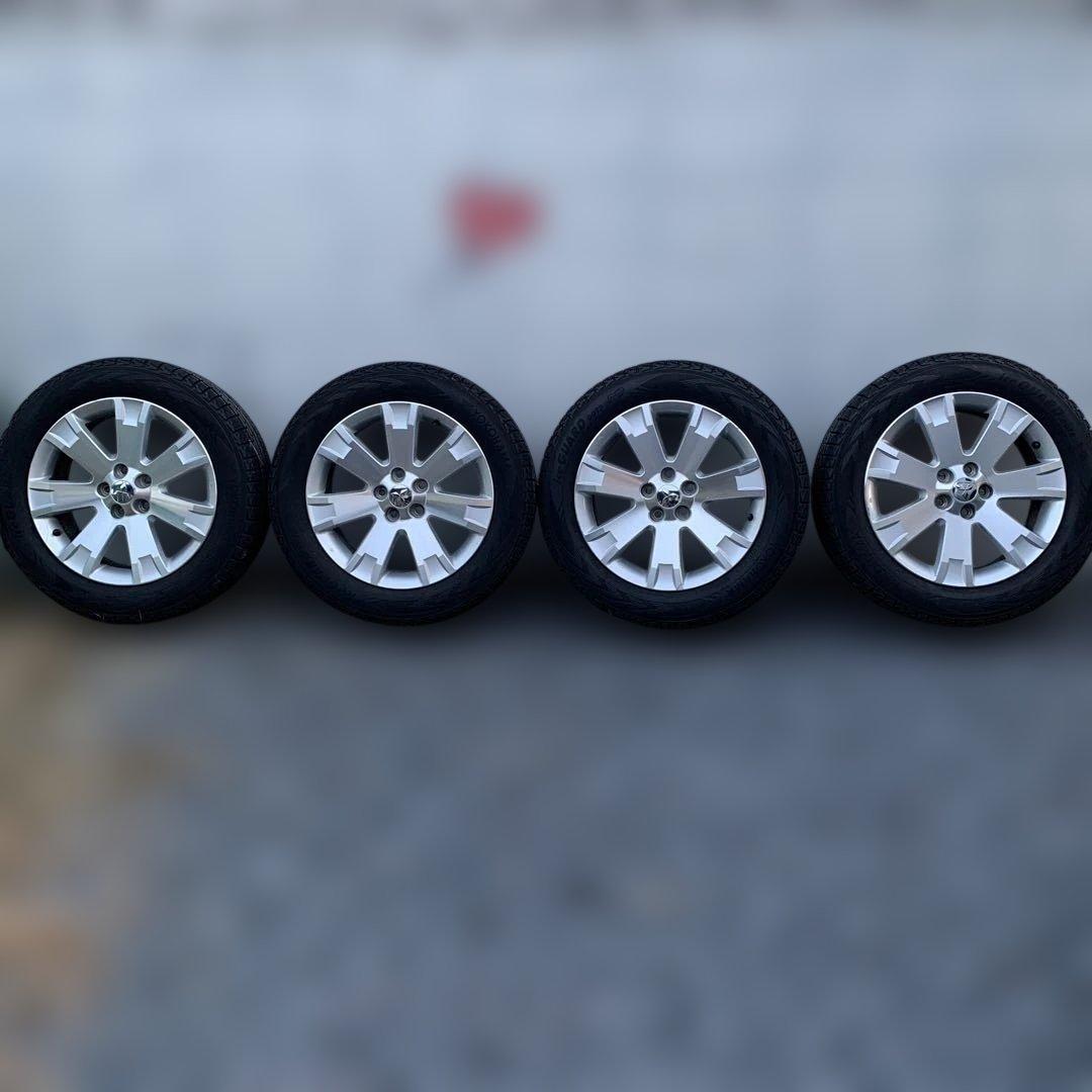 osaka様 デリカD5 スタッドレスタイヤ225/60-R18 純正ホイール