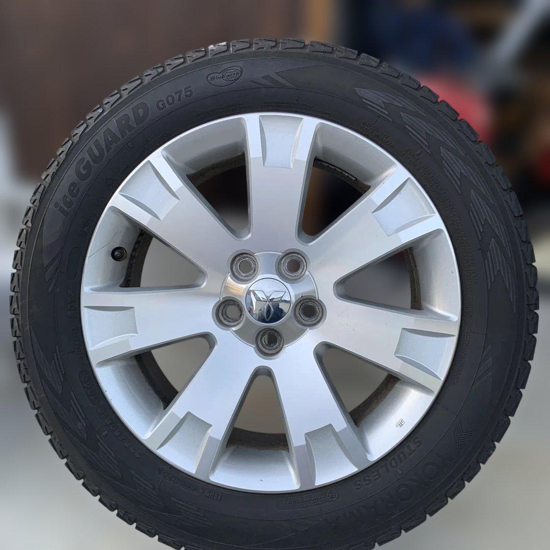 osaka様 デリカD5 スタッドレスタイヤ225/60-R18 純正ホイール