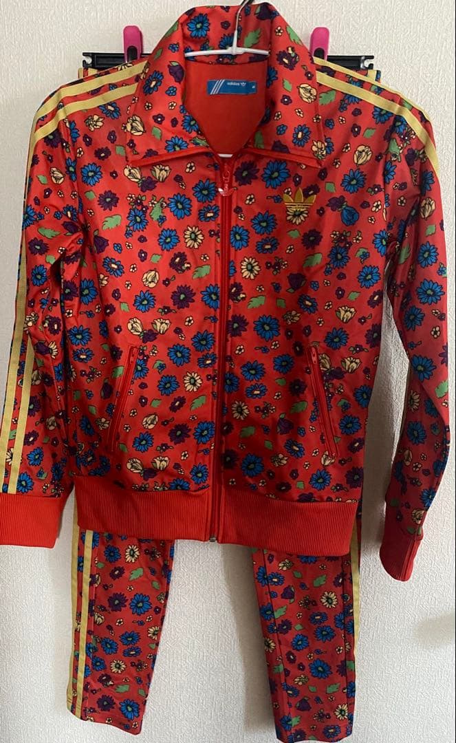 かくかくしかじかadidas ロデオクラウンズコラボ 花柄ジャージS 上下セット