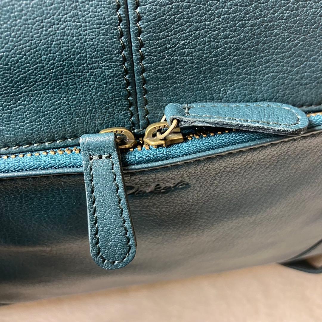 未使用級✨ダコタ ファレル シボ 山羊革 レザー A4可 ロゴ型押し リュック