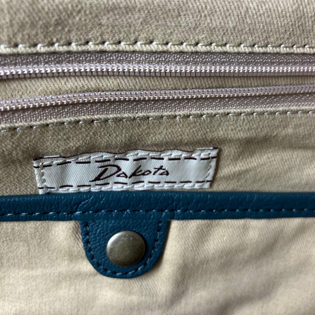 未使用級✨ダコタ ファレル シボ 山羊革 レザー A4可 ロゴ型押し リュック