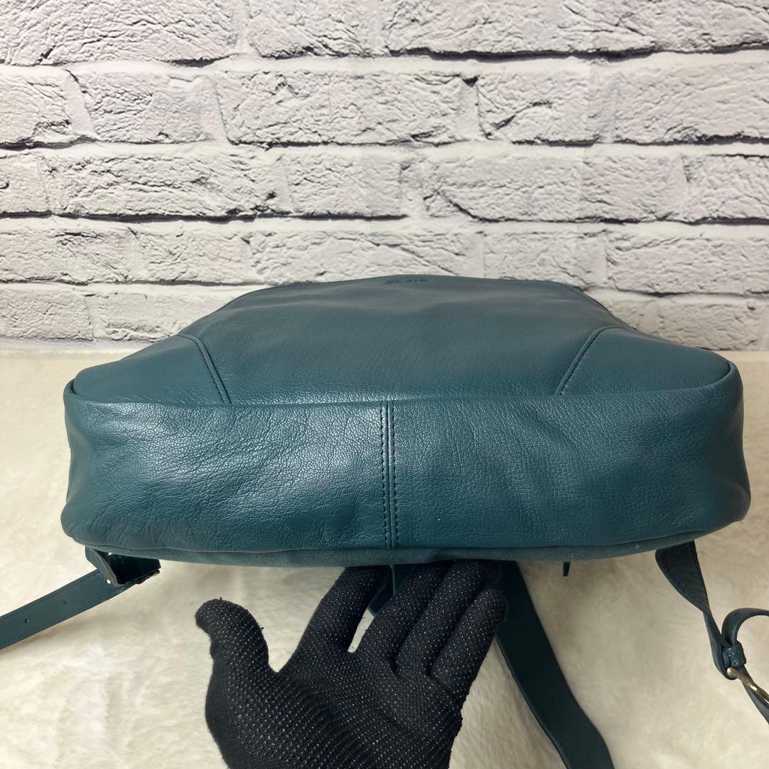 未使用級✨ダコタ ファレル シボ 山羊革 レザー A4可 ロゴ型押し リュック