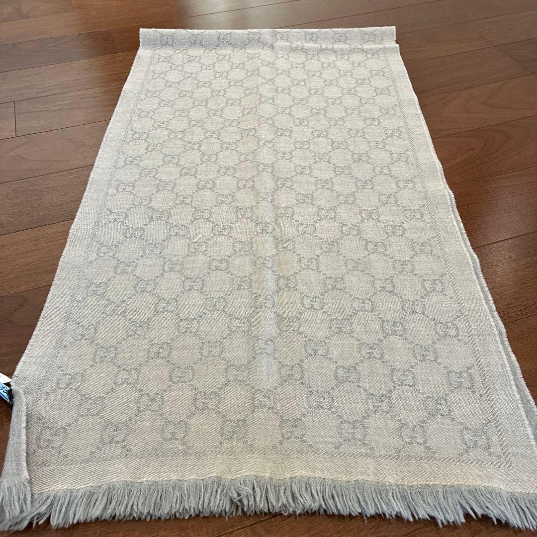 GUCCI GGパターン グレー マフラー　証明カード付き