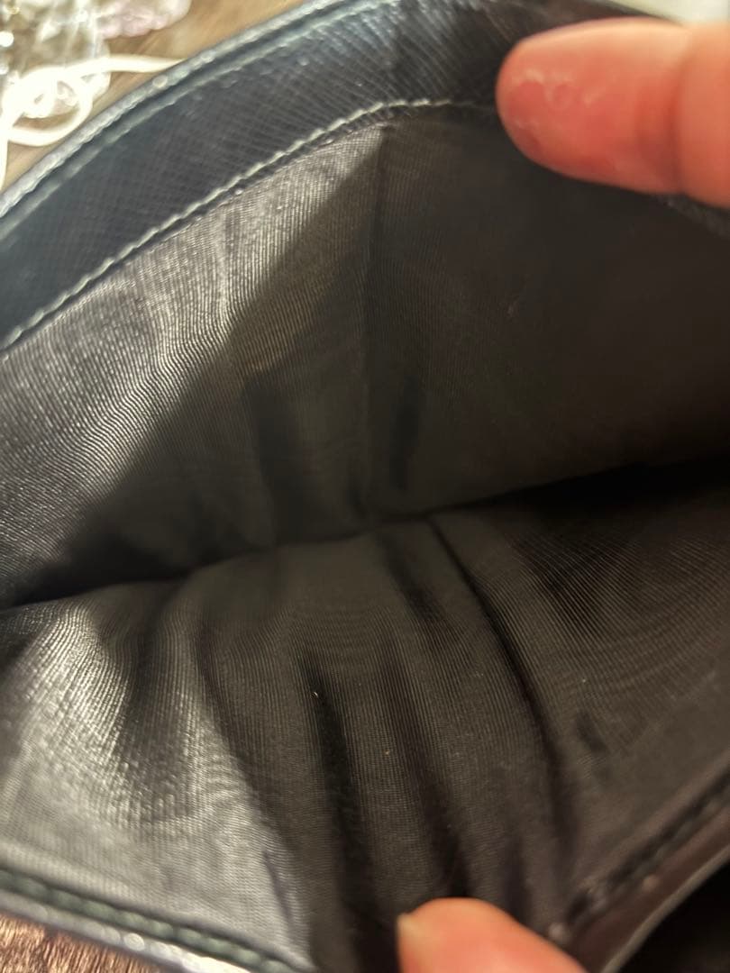 希少◎ PRADA プラダ サフィアーノ レザー 折り財布 ブラック ロゴ