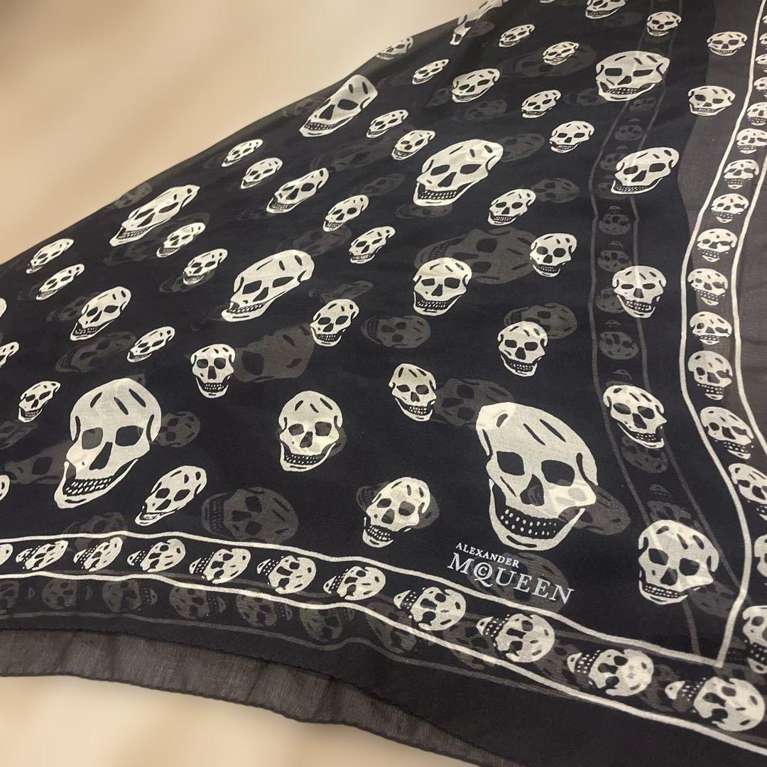 Alexander McQueen スカルバンダナ