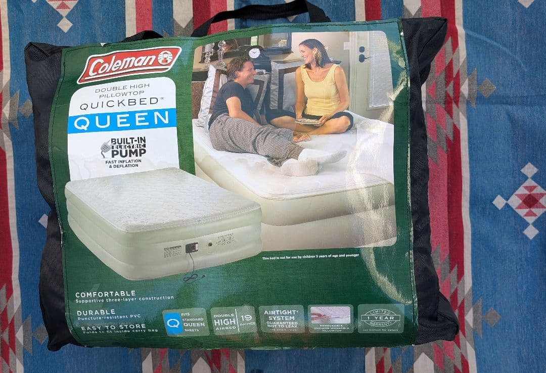 【定価3万円弱】Coleman 電動ポンプ付クイーンサイズ エアマットレス