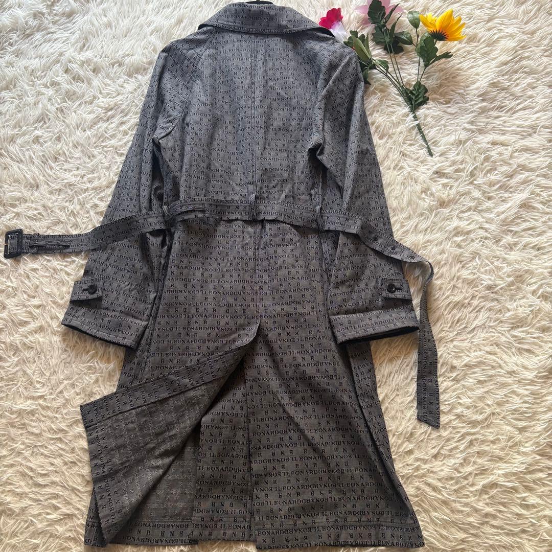極美品✨レオナール　ロング丈　トレンチコート　シルク混　ロゴ総柄　XL相当　13